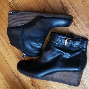 Used Dr. Scholls Booties